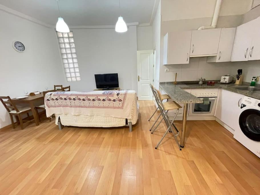 Nice Flat In Atarazanas - Souv Malaga Exterior photo